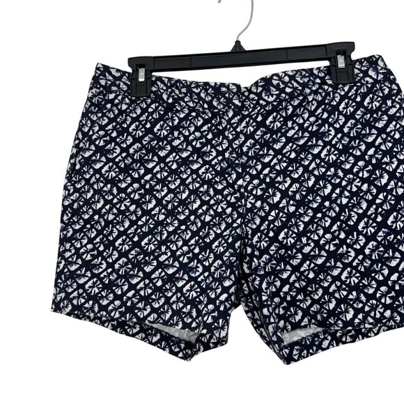 Michael Kors Womens Size 6 Navy White Sand Dollar Print Casual Flat Front Shorts - Picture 11 of 12